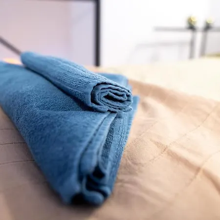 Next To Famous Party House A38 Apartamento *