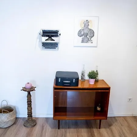 Apartamento Next To Famous Party House A38 *